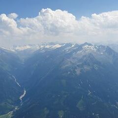 Flugwegposition um 13:21:29: Aufgenommen in der Nähe von Gemeinde Neukirchen am Großvenediger, Österreich in 2749 Meter